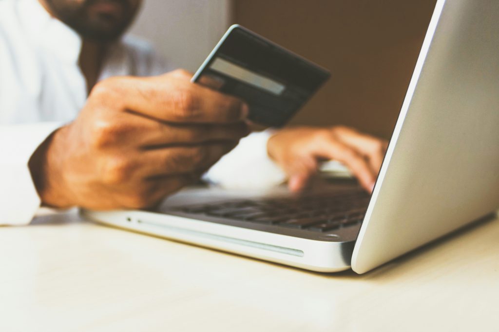 A transit manager ordering online using a p-card
